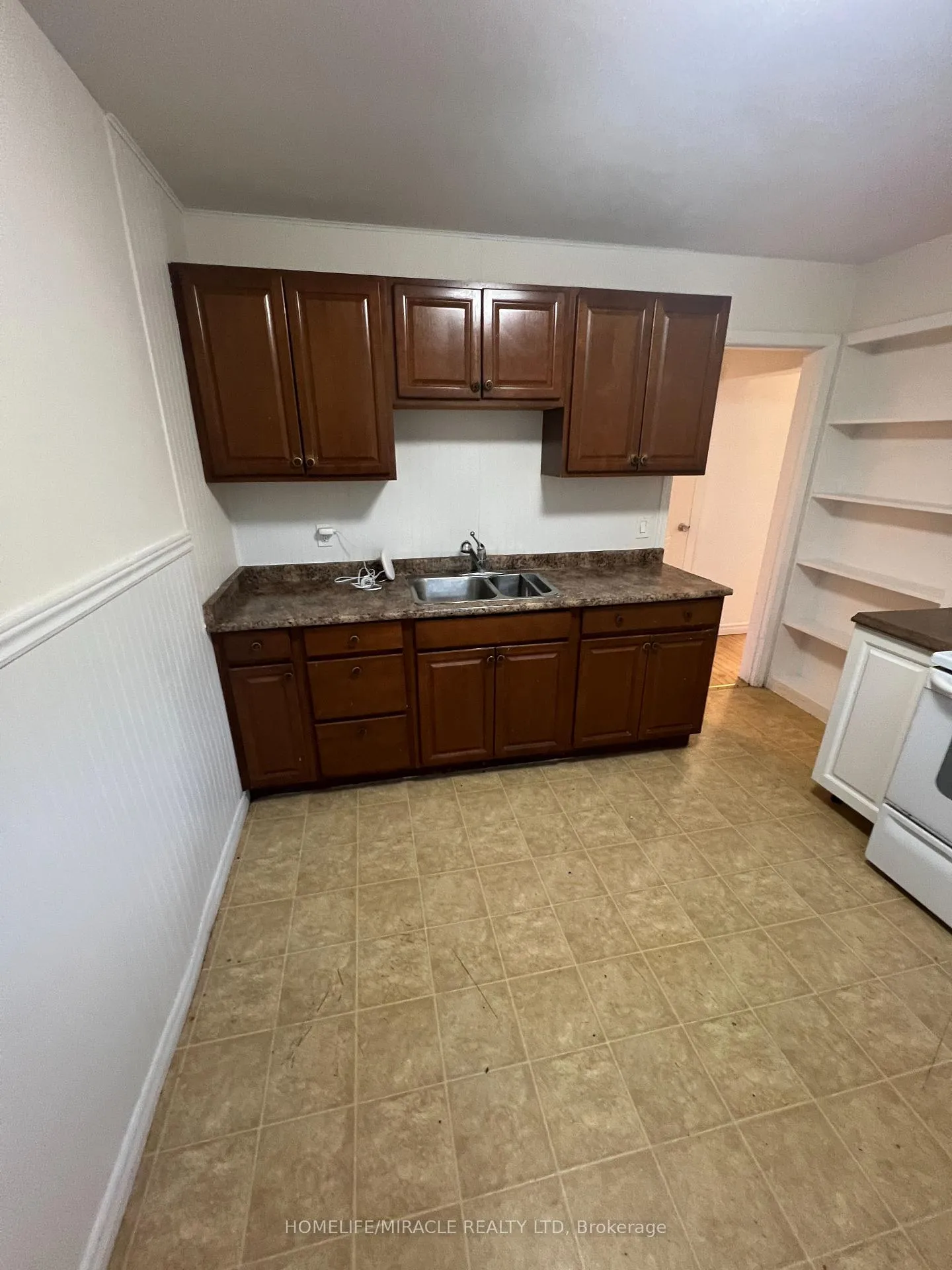 Photo 7 of Unit 1, 270 Clifton Road, Kitchener — HOMEH