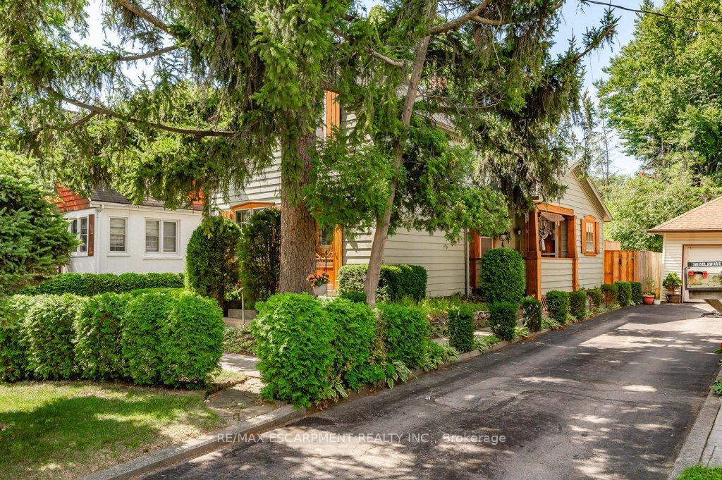 Photo 8 of 314 Delaware Avenue, Burlington, Brant — HOMEH