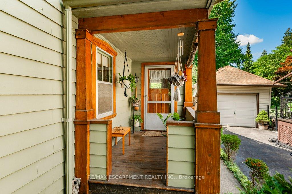 Photo 18 of 314 Delaware Avenue, Burlington, Brant — HOMEH