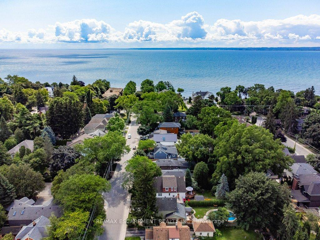 Photo 6 of 314 Delaware Avenue, Burlington, Brant — HOMEH