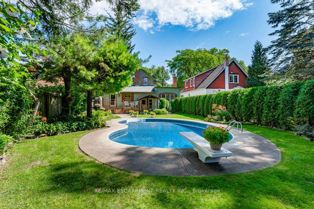 Photo 10 of 314 Delaware Avenue, Burlington, Brant — HOMEH