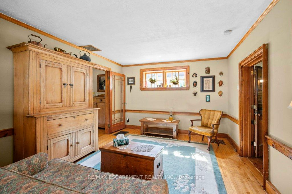 Photo 14 of 314 Delaware Avenue, Burlington, Brant — HOMEH