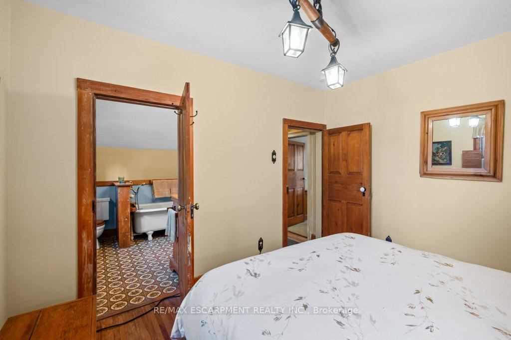 Photo 28 of 314 Delaware Avenue, Burlington, Brant — HOMEH