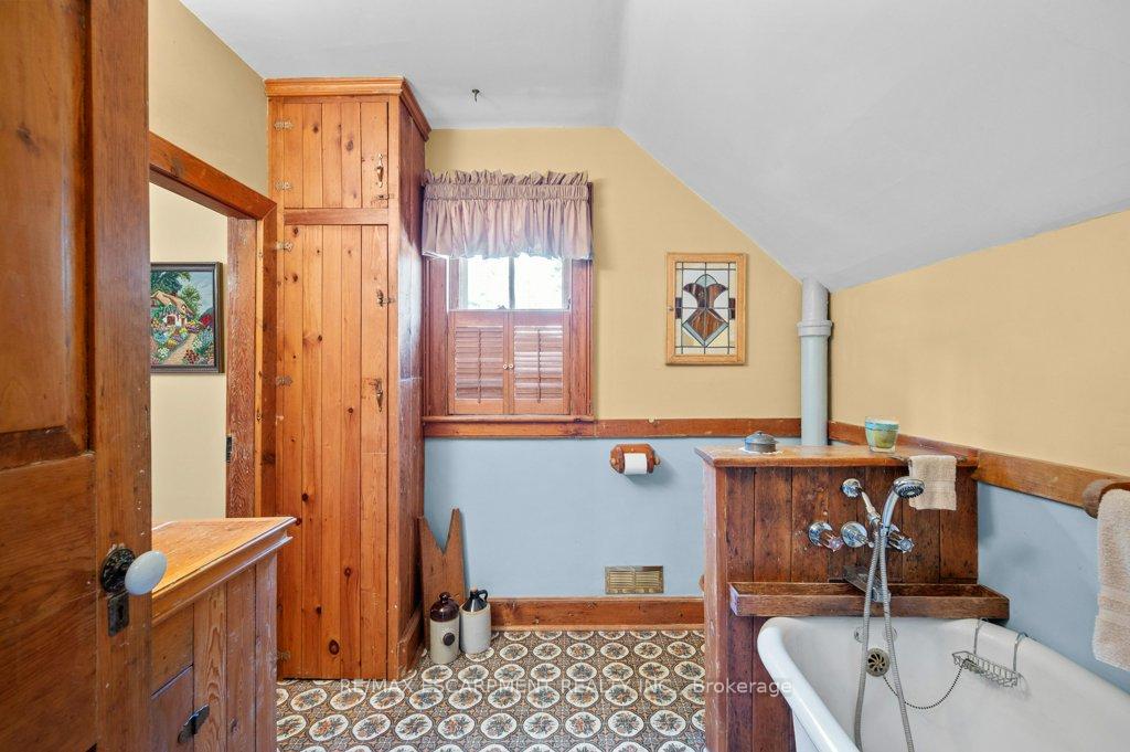Photo 36 of 314 Delaware Avenue, Burlington, Brant — HOMEH