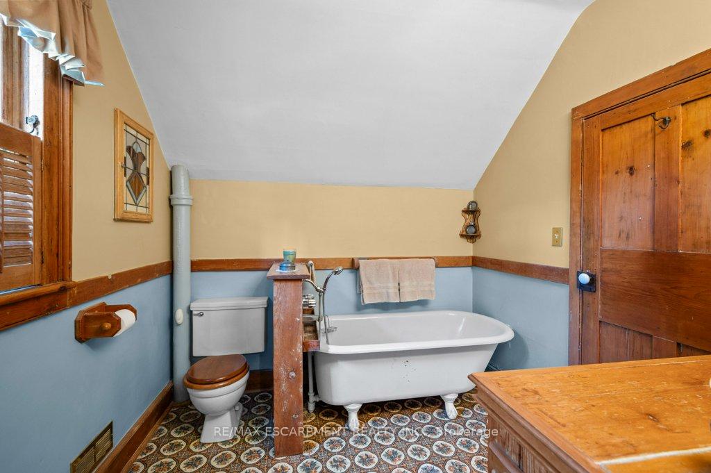 Photo 33 of 314 Delaware Avenue, Burlington, Brant — HOMEH