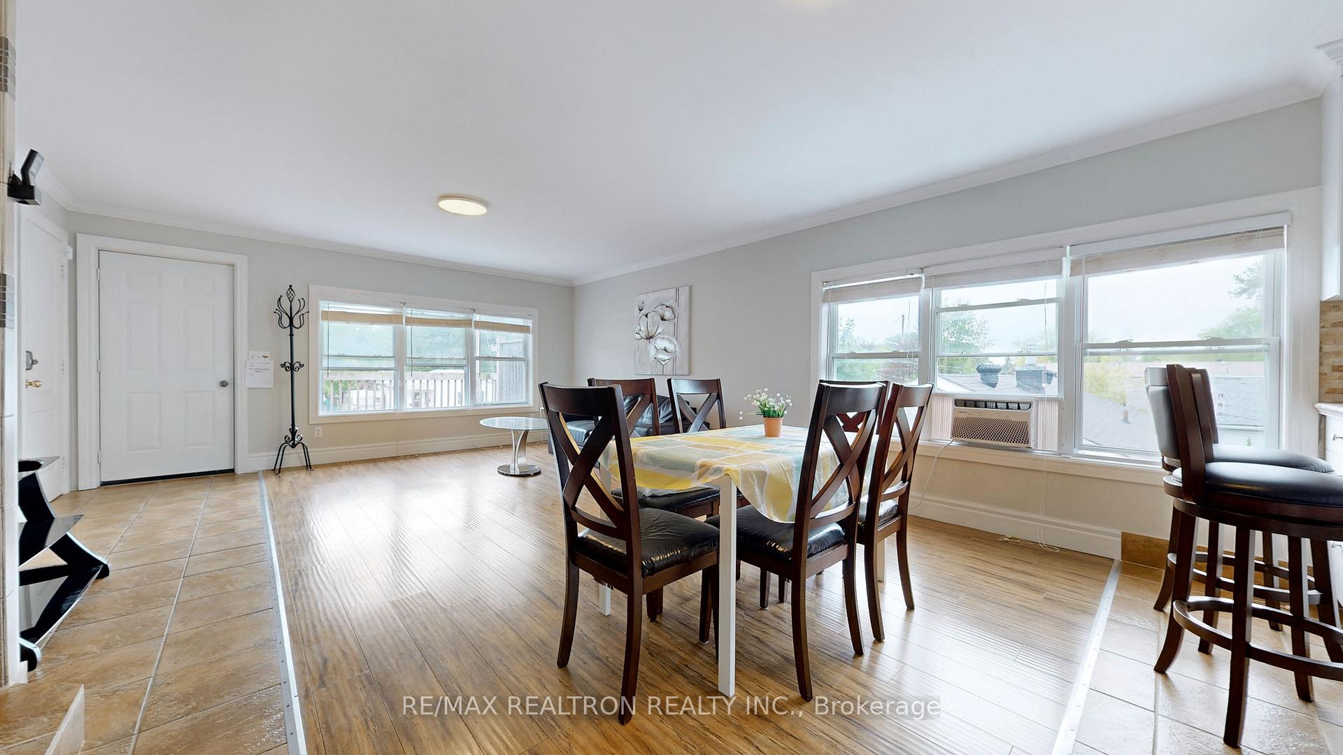 Photo 4 of Unit 2nd Floor, 322 Miami Drive, Georgina, Keswick South — HOMEH
