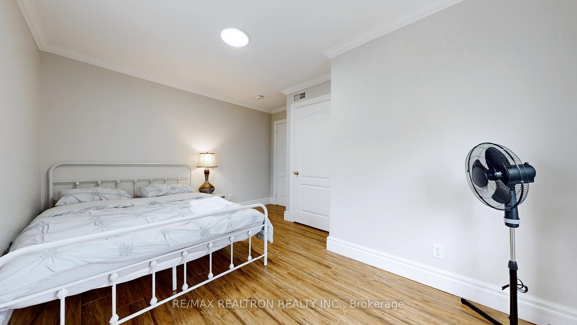 Photo 7 of Unit 2nd Floor, 322 Miami Drive, Georgina, Keswick South — HOMEH