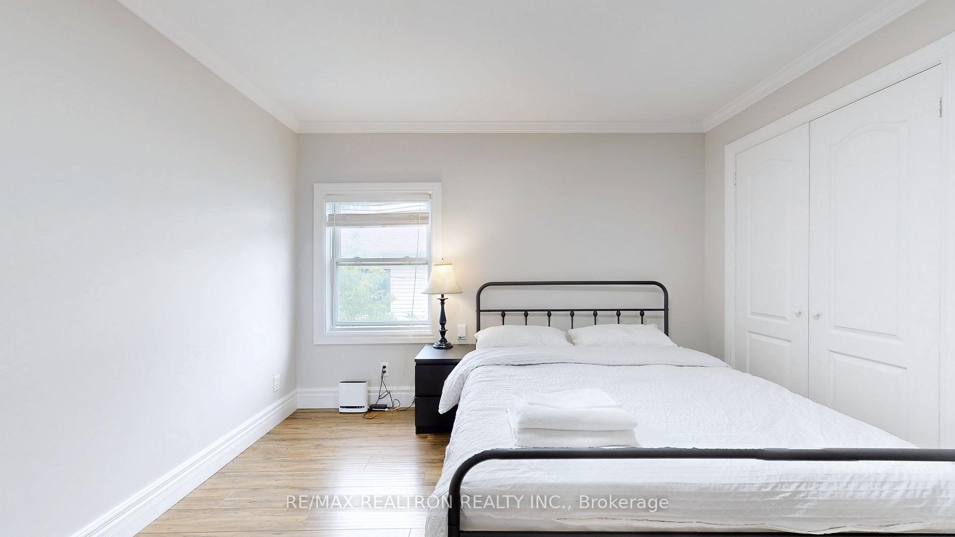Photo 8 of Unit 2nd Floor, 322 Miami Drive, Georgina, Keswick South — HOMEH