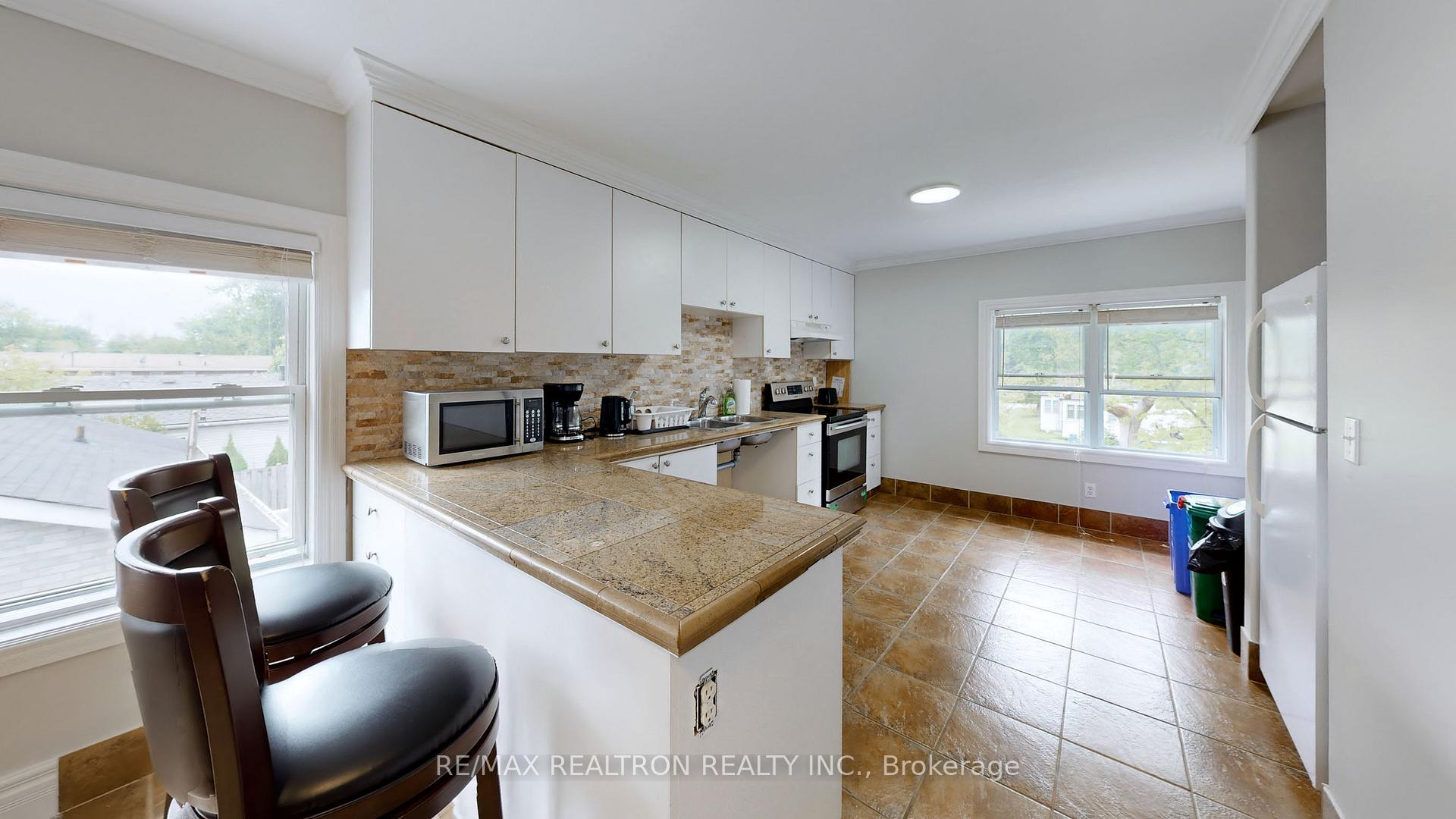 Photo 13 of Unit 2nd Floor, 322 Miami Drive, Georgina, Keswick South — HOMEH