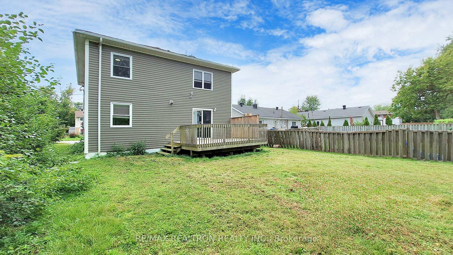 Photo 19 of Unit 2nd Floor, 322 Miami Drive, Georgina, Keswick South — HOMEH