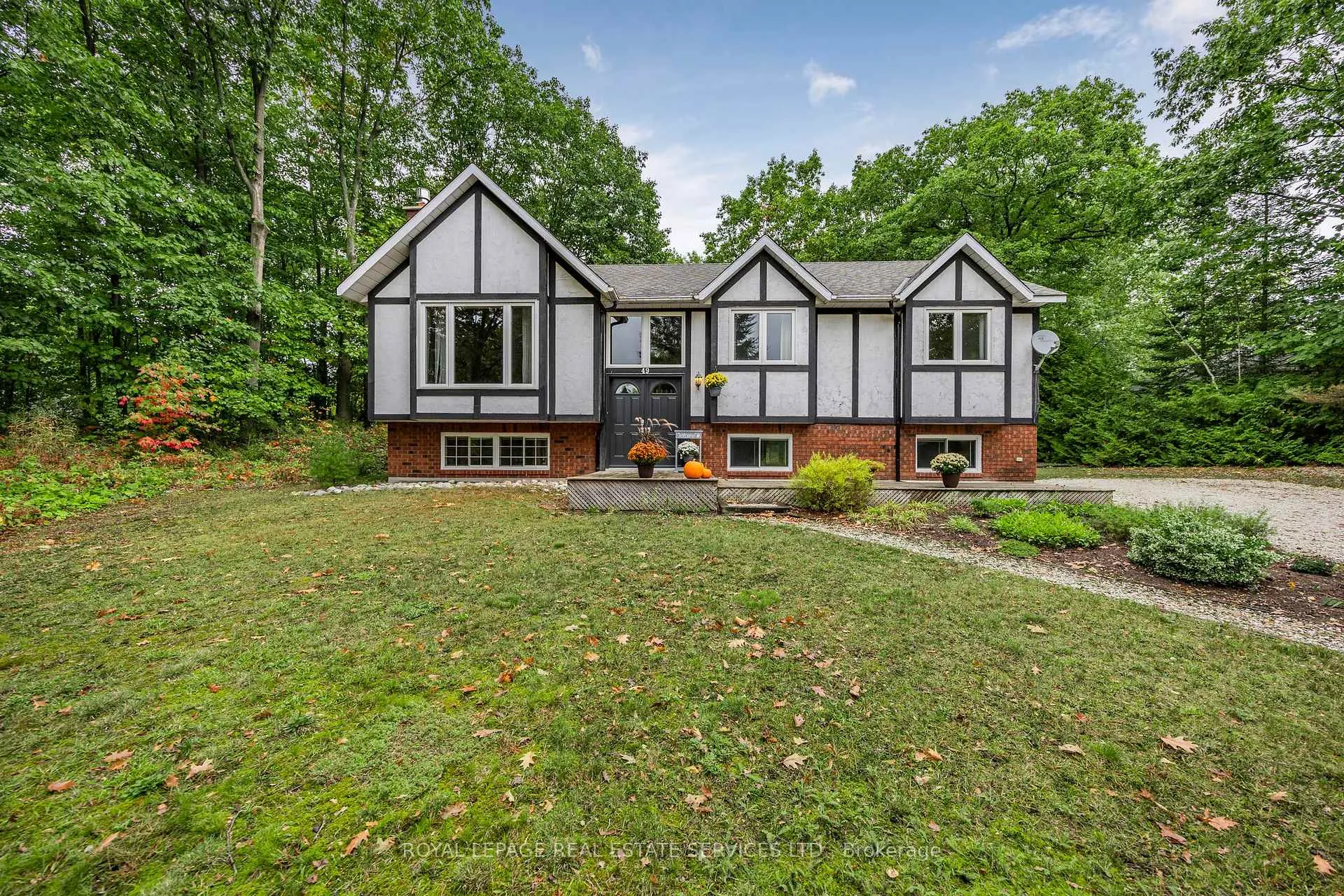 Front of 49 Birchwood Trail