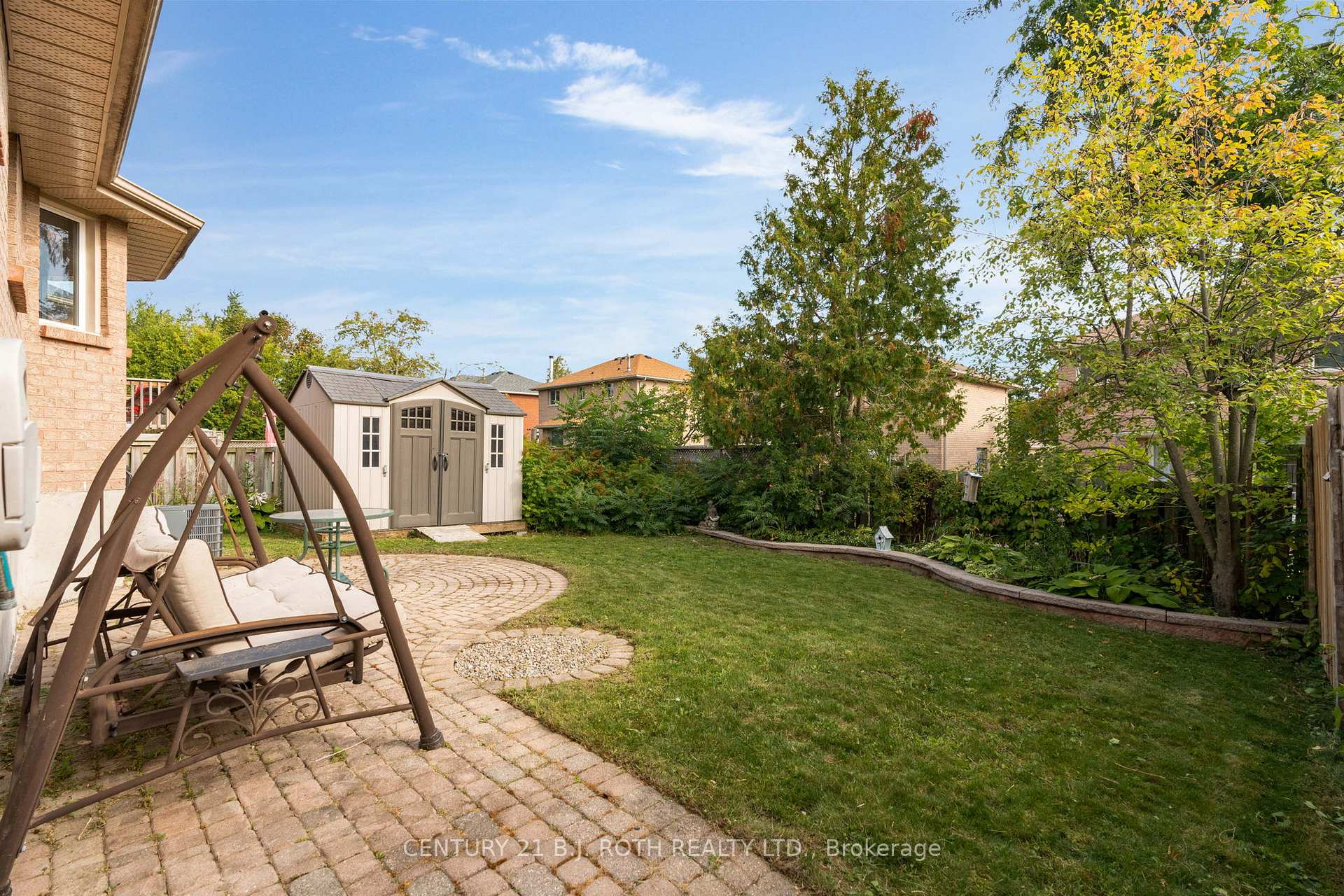 Photo 25 of 23 Grasett Crescent, Barrie, West Bayfield — HOMEH