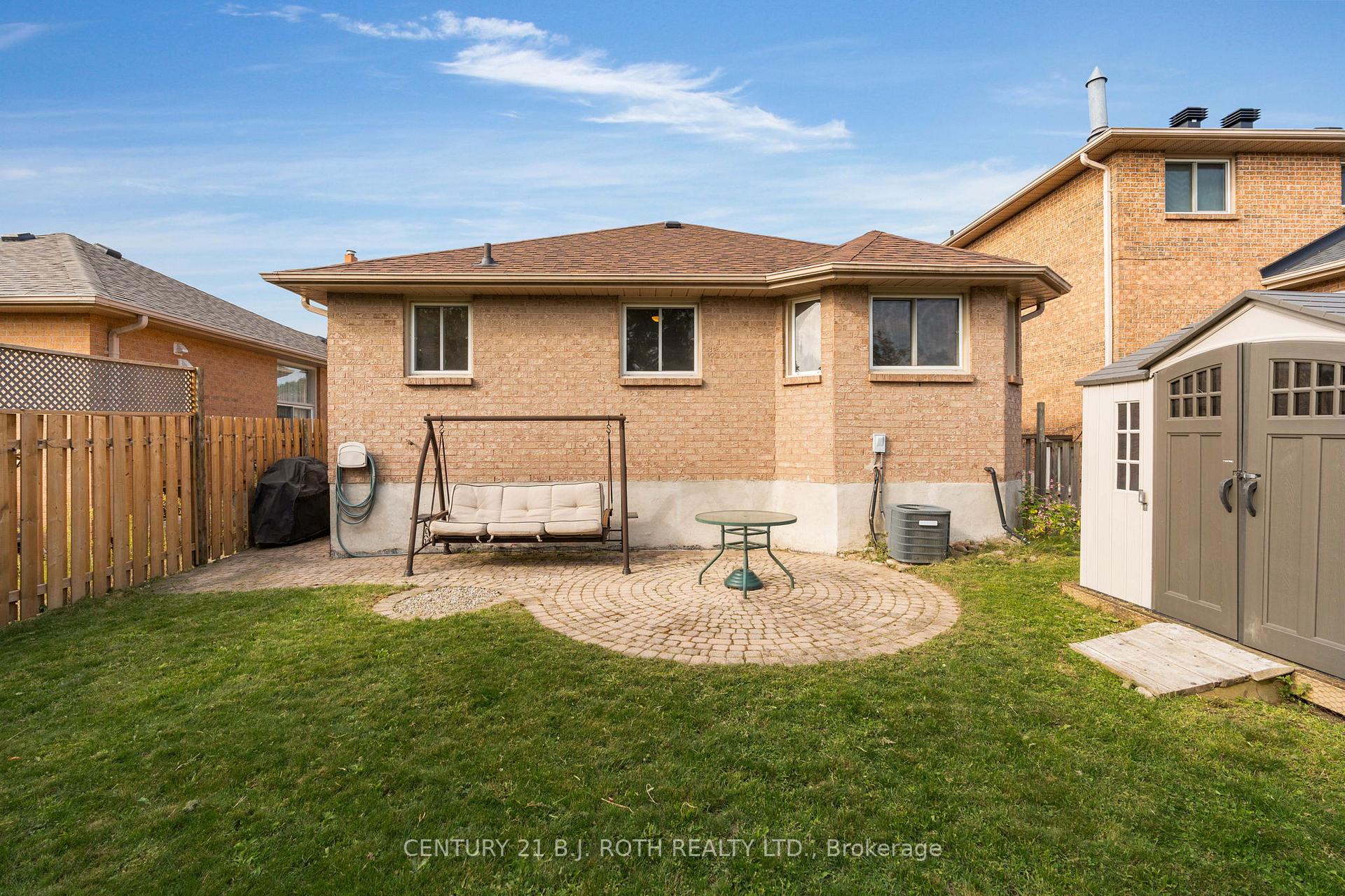 Photo 26 of 23 Grasett Crescent, Barrie, West Bayfield — HOMEH
