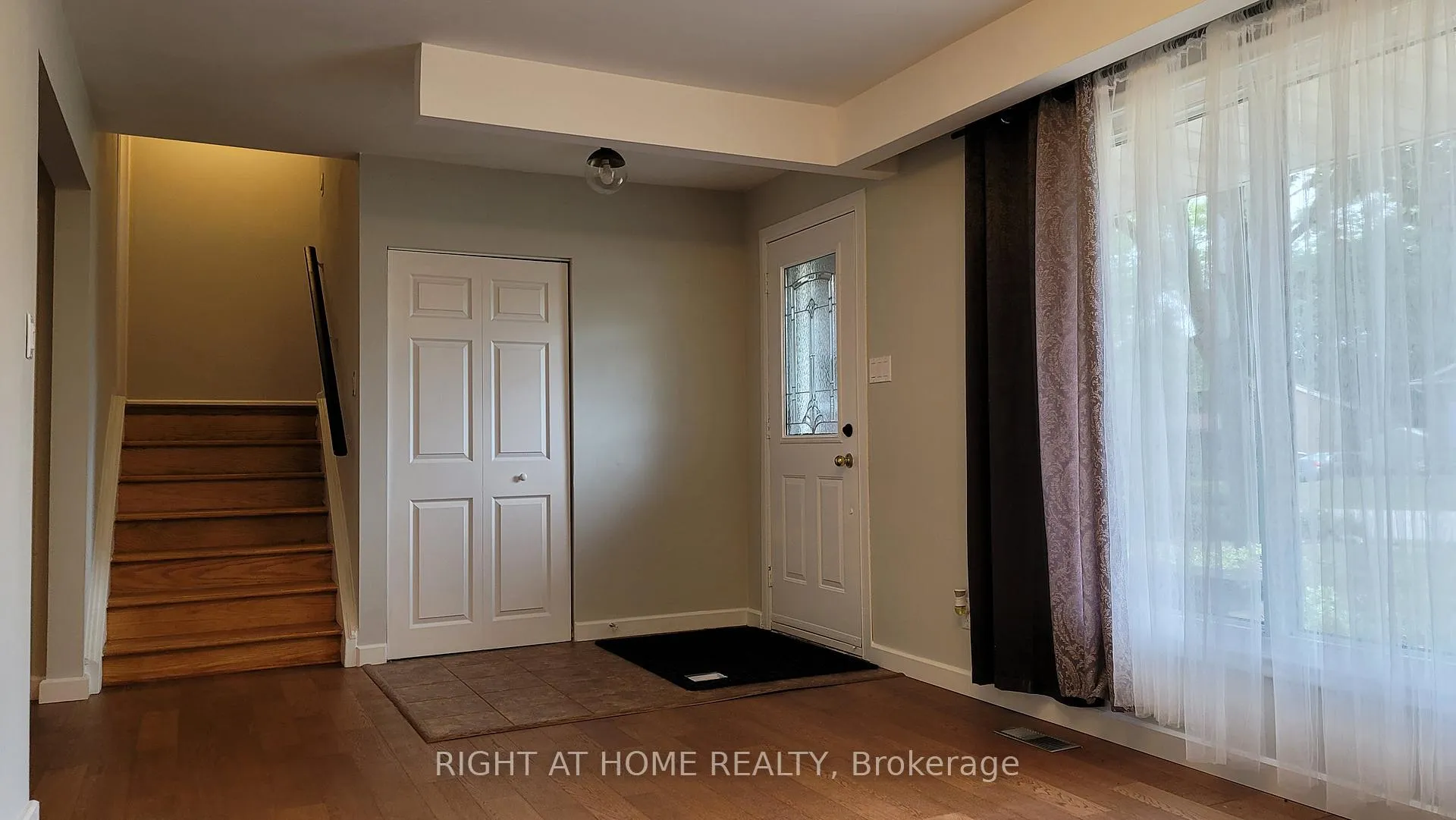 Photo 9 of 1 Bendamere Drive, Grimsby, Grimsby Beach — HOMEH