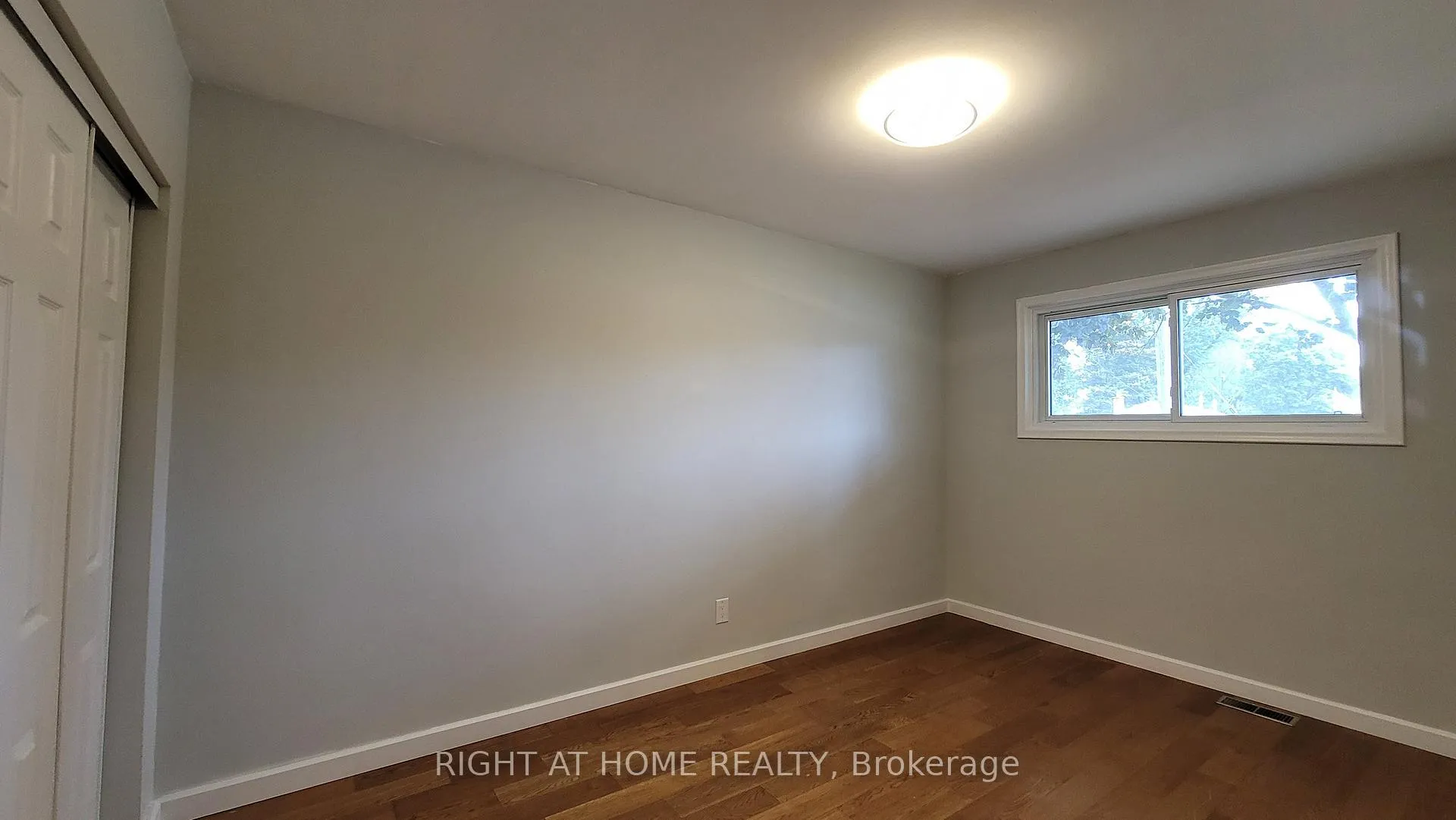 Photo 32 of 1 Bendamere Drive, Grimsby, Grimsby Beach — HOMEH
