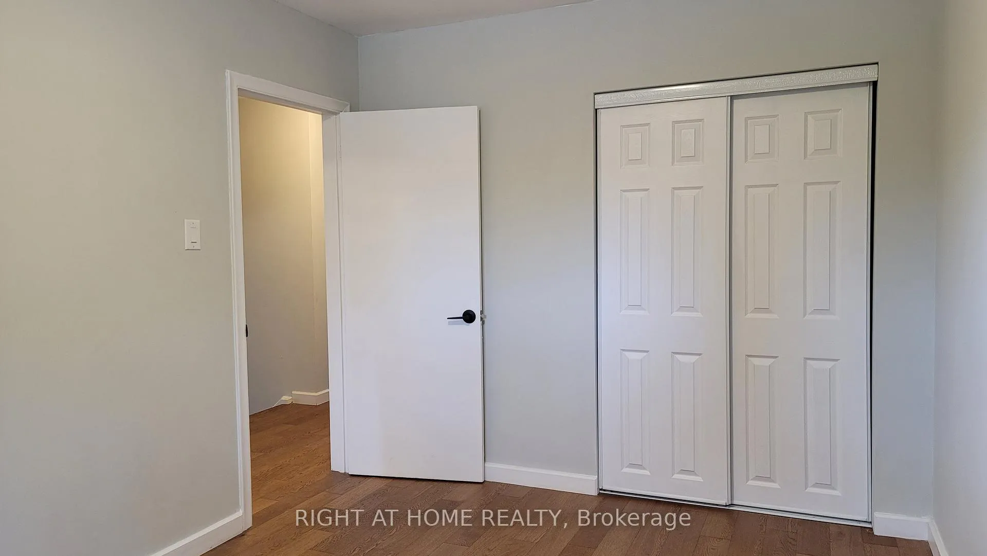 Photo 33 of 1 Bendamere Drive, Grimsby, Grimsby Beach — HOMEH