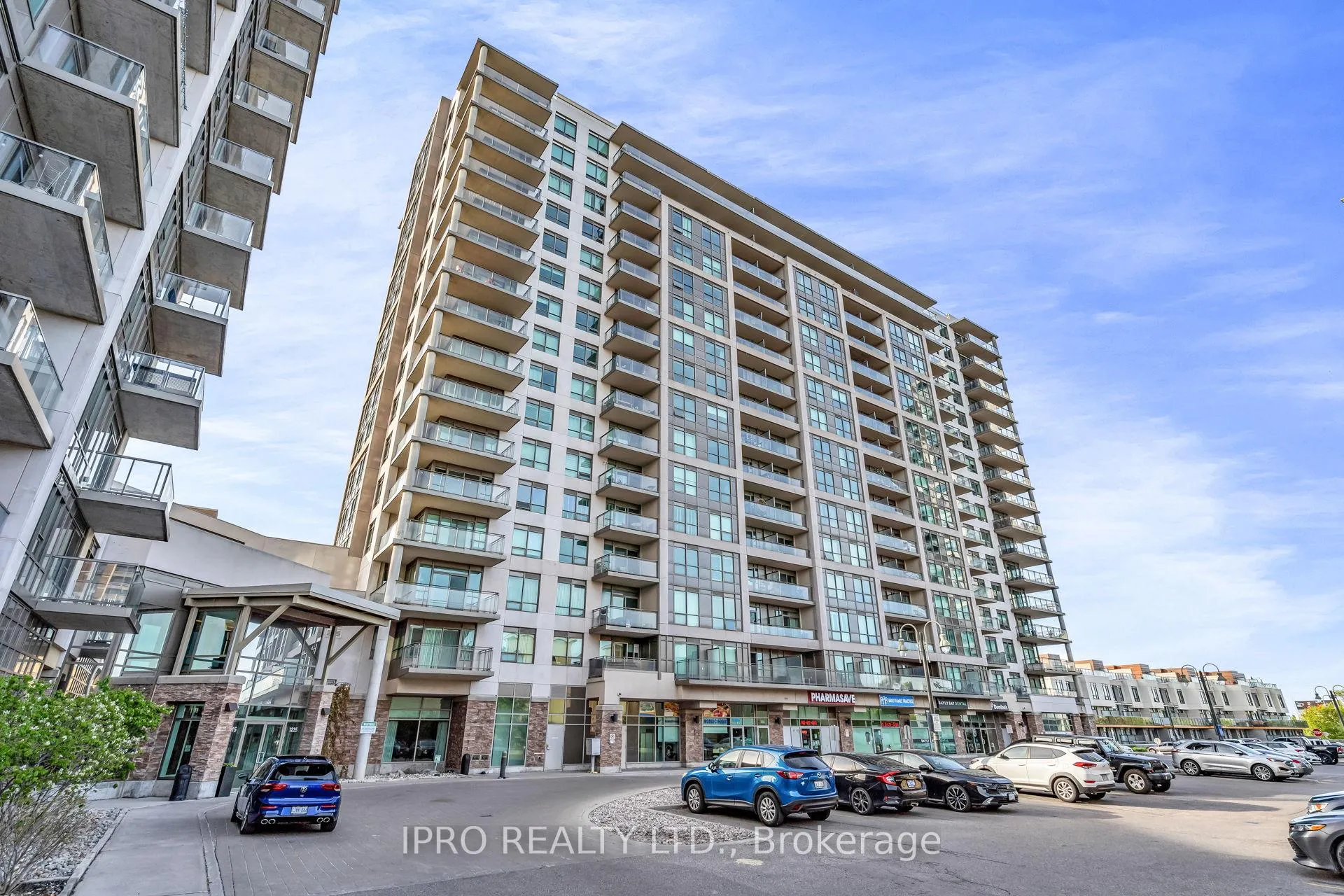 Front of Unit 906, 1235 Bayly Street
