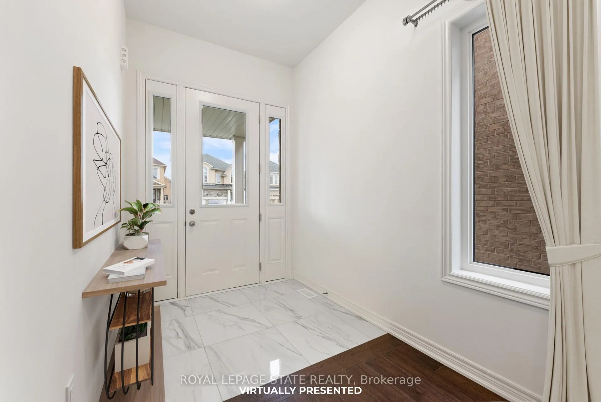 Photo 5 of 19 Shawbridge Court, Hamilton, Stoney Creek Mountain — HOMEH