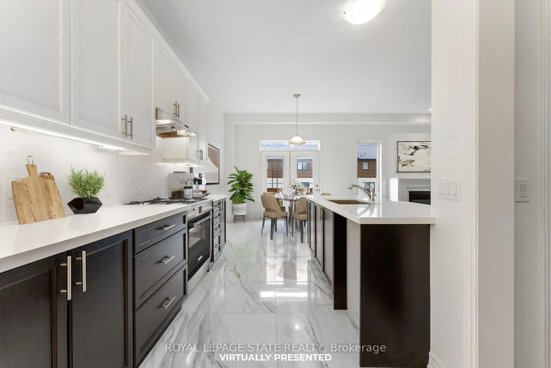 Photo 8 of 19 Shawbridge Court, Hamilton, Stoney Creek Mountain — HOMEH