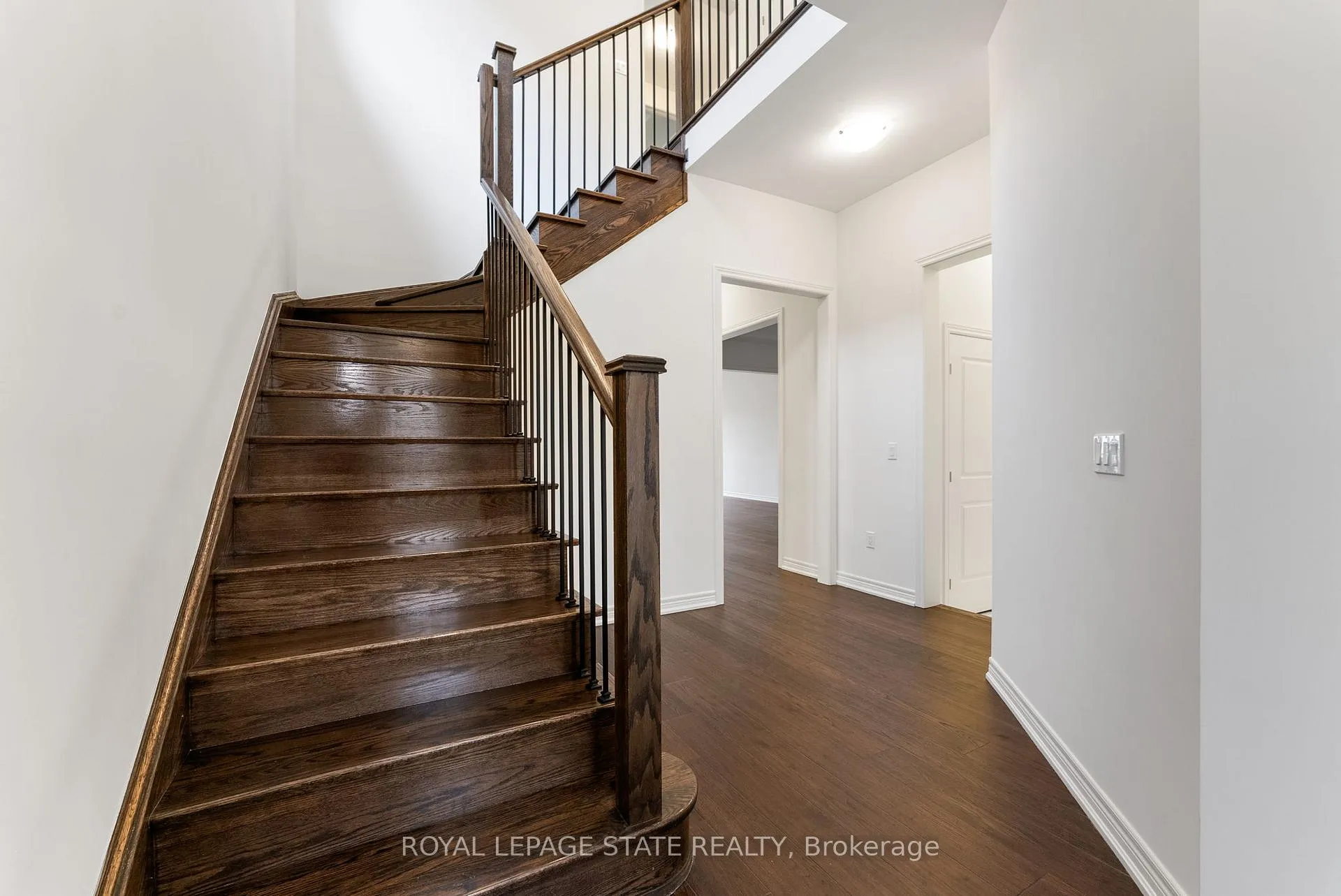 Photo 19 of 19 Shawbridge Court, Hamilton, Stoney Creek Mountain — HOMEH