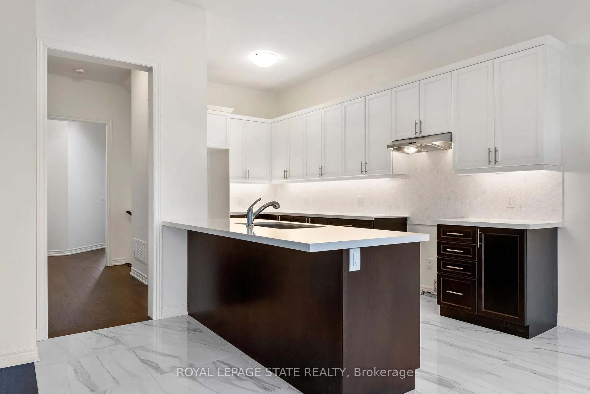 Photo 26 of 19 Shawbridge Court, Hamilton, Stoney Creek Mountain — HOMEH