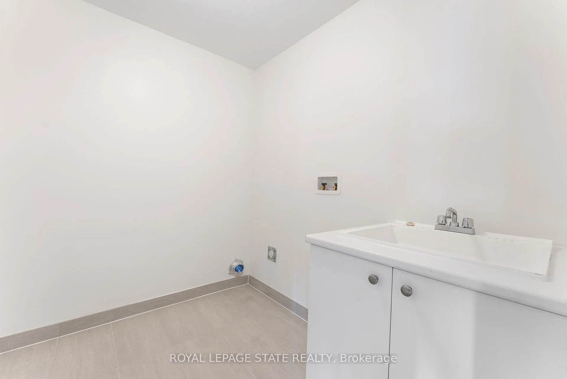 Photo 39 of 19 Shawbridge Court, Hamilton, Stoney Creek Mountain — HOMEH