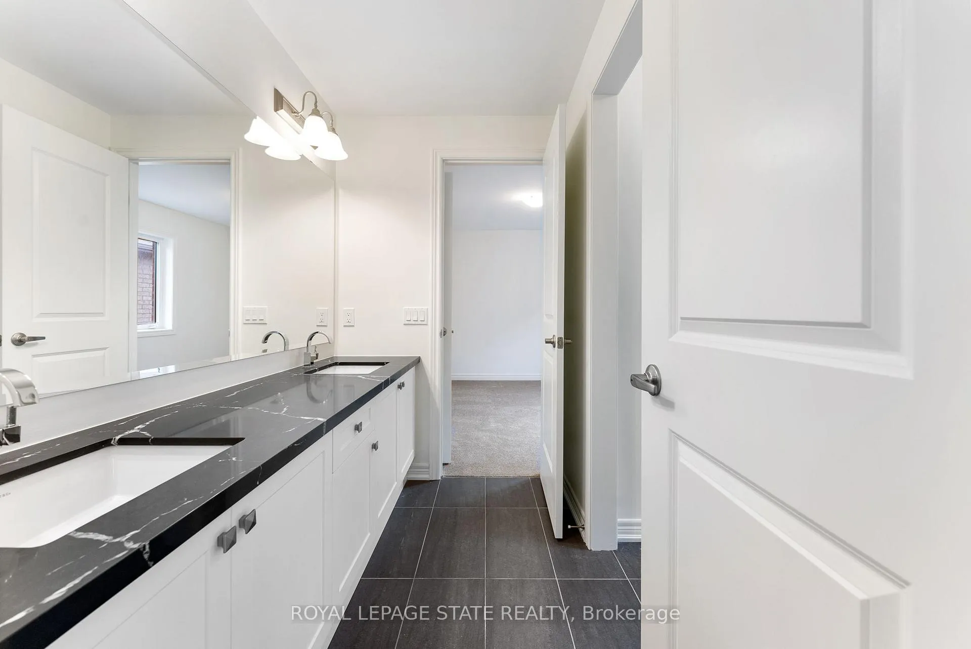 Photo 41 of 19 Shawbridge Court, Hamilton, Stoney Creek Mountain — HOMEH