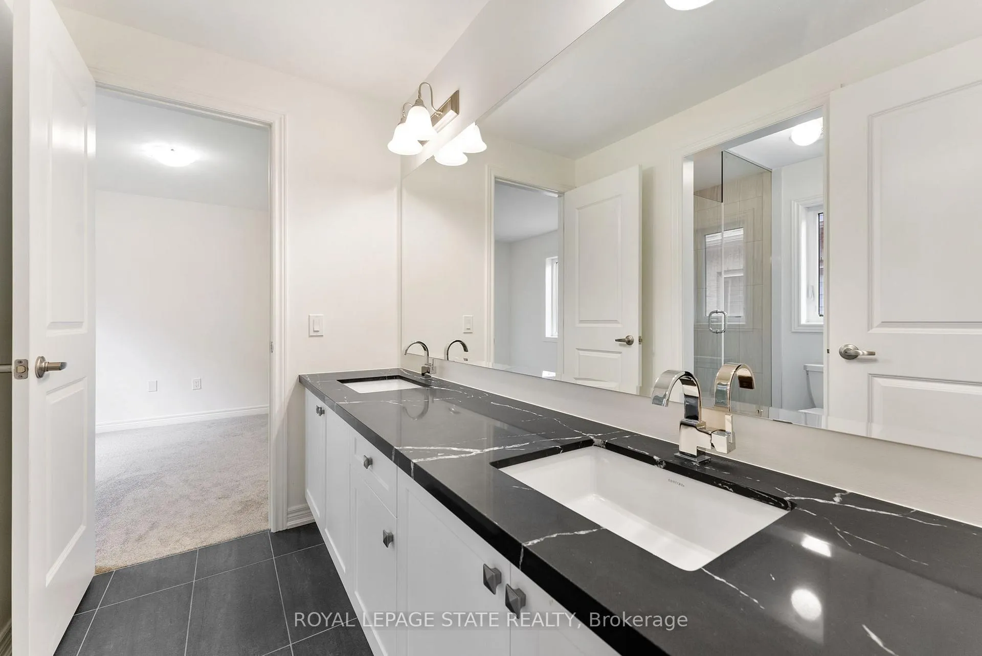 Photo 42 of 19 Shawbridge Court, Hamilton, Stoney Creek Mountain — HOMEH