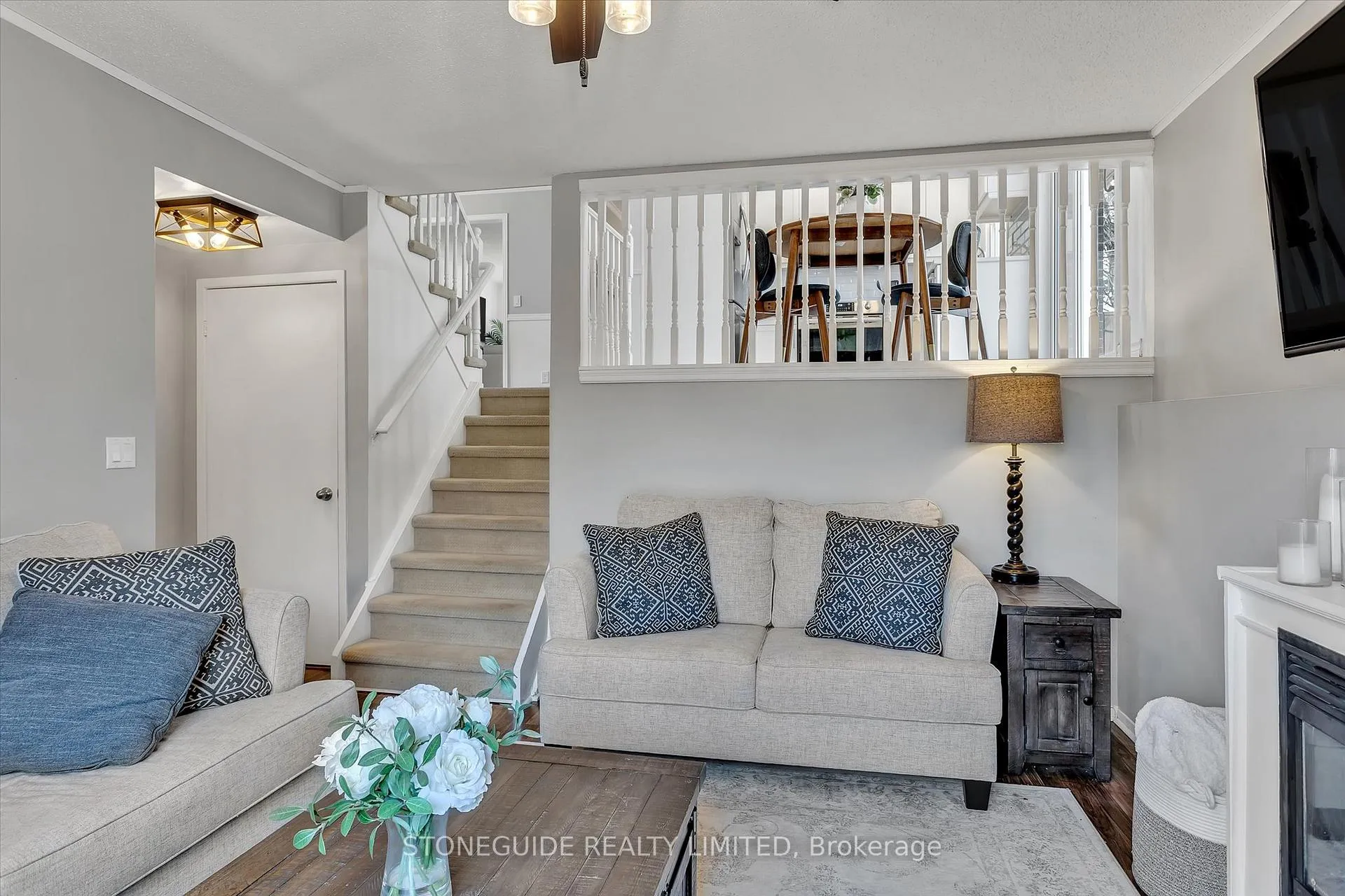 Photo 25 of 70 Homefield Square, Clarington, Courtice — HOMEH