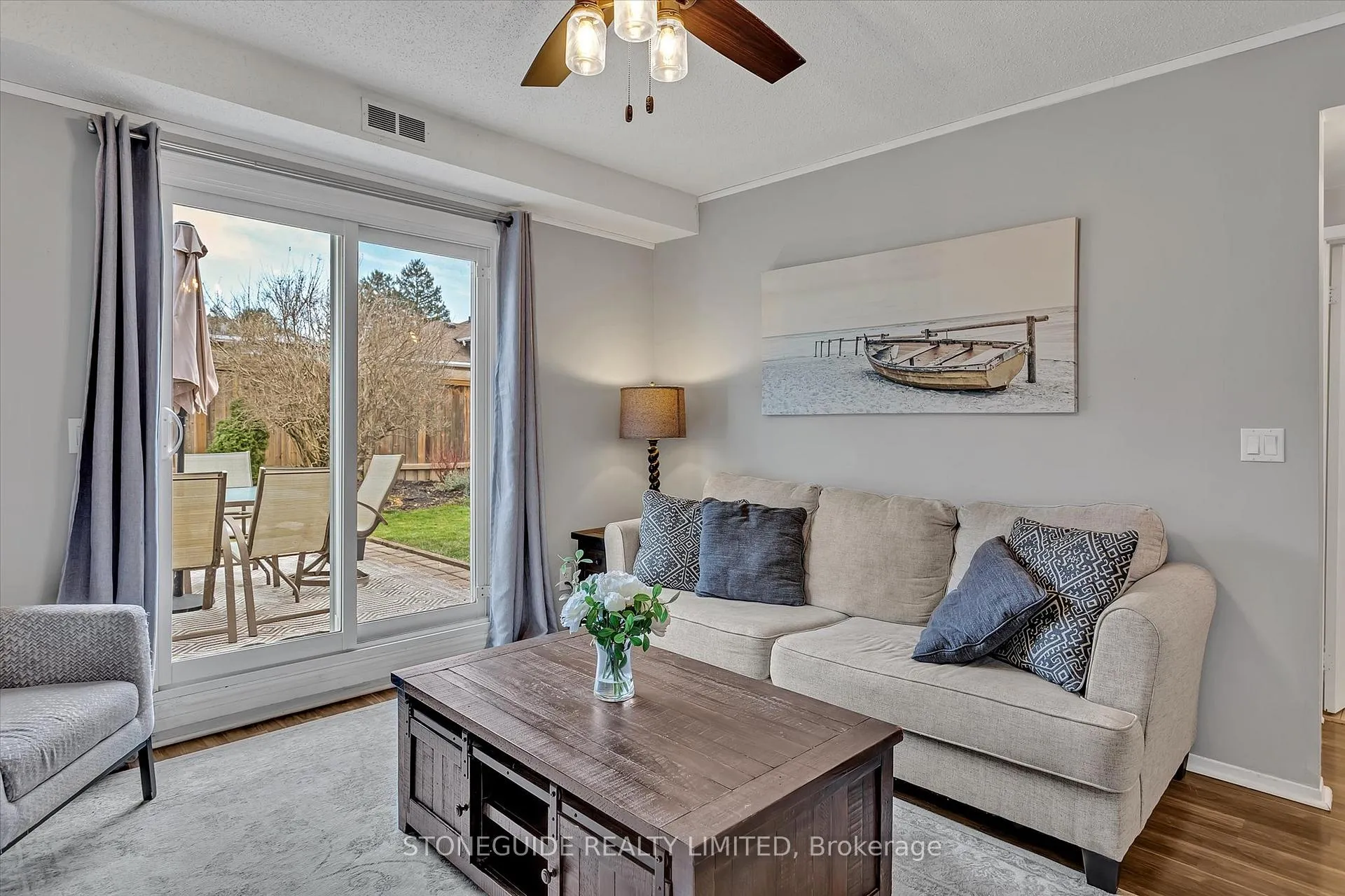 Photo 26 of 70 Homefield Square, Clarington, Courtice — HOMEH
