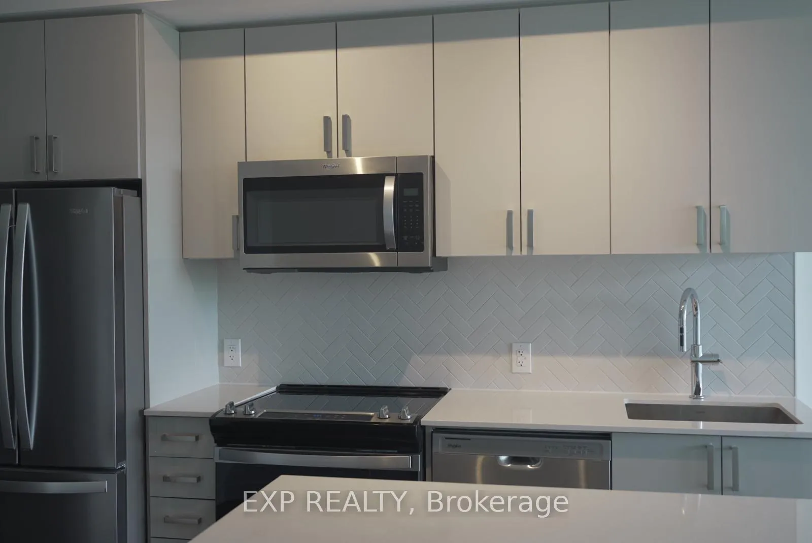 Photo 9 of Unit 602, 2782 Barton Street E, Hamilton, Riverdale — HOMEH