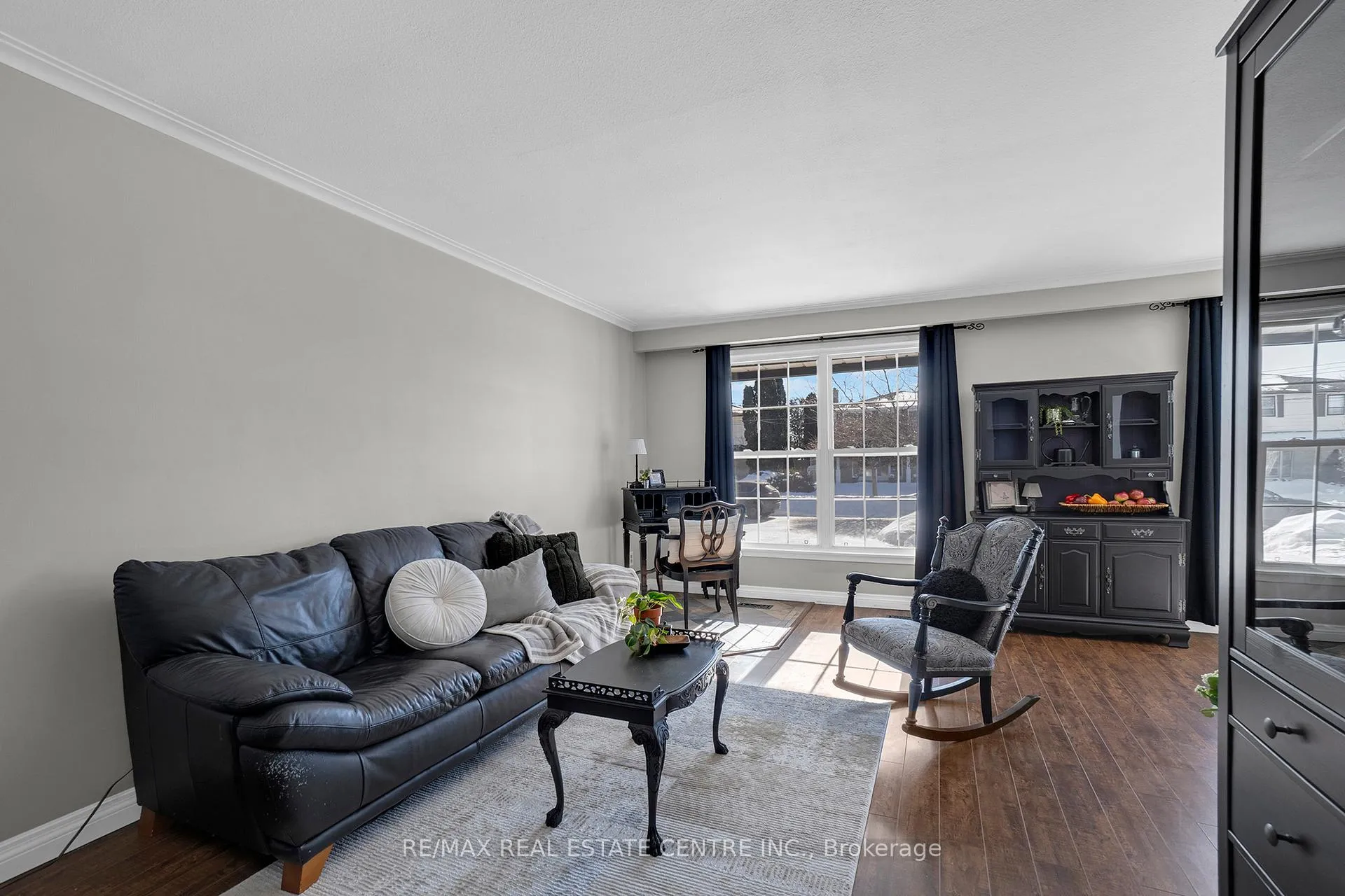 Photo 6 of 42 Moultrey Crescent, Halton Hills, Georgetown — HOMEH