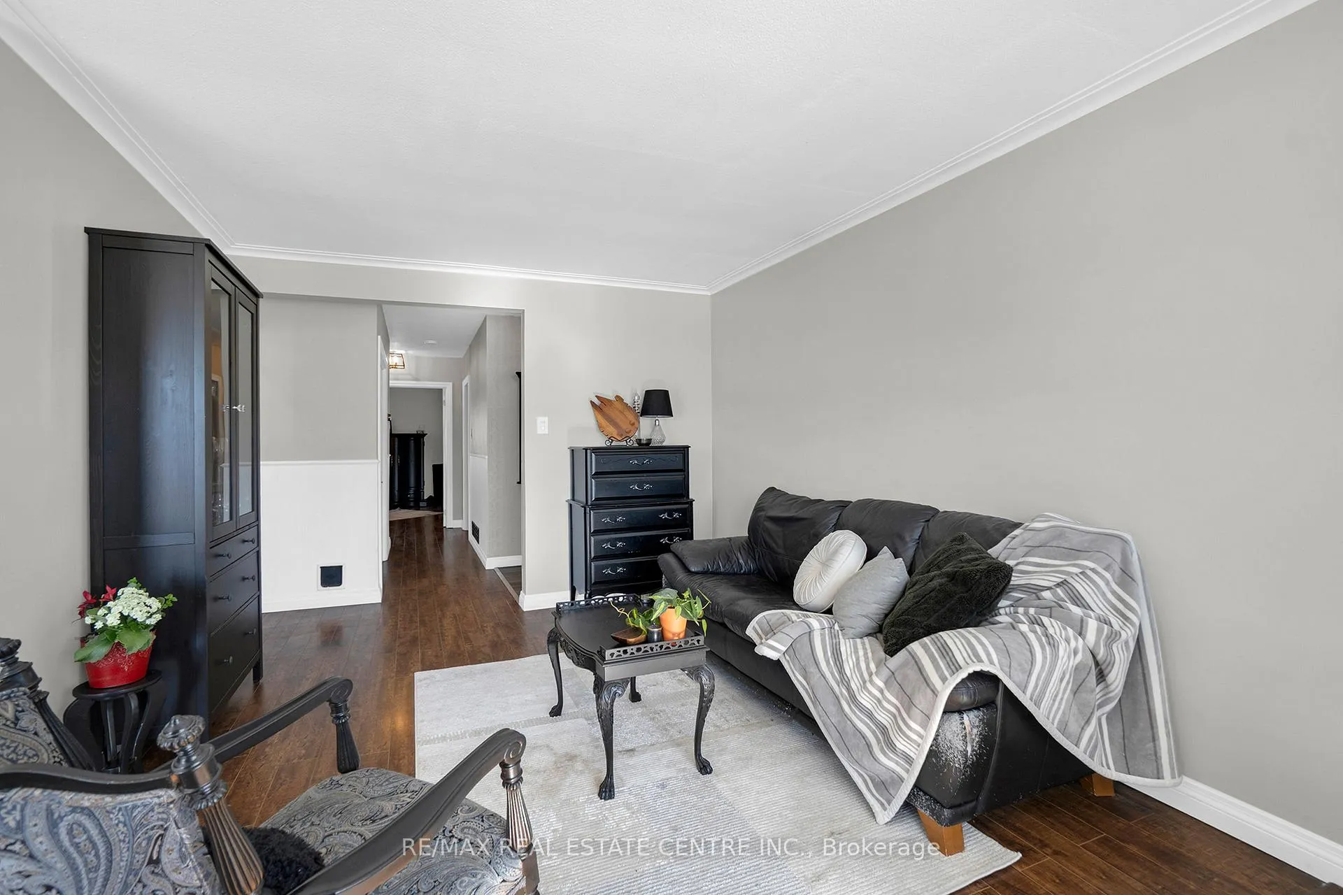 Photo 7 of 42 Moultrey Crescent, Halton Hills, Georgetown — HOMEH