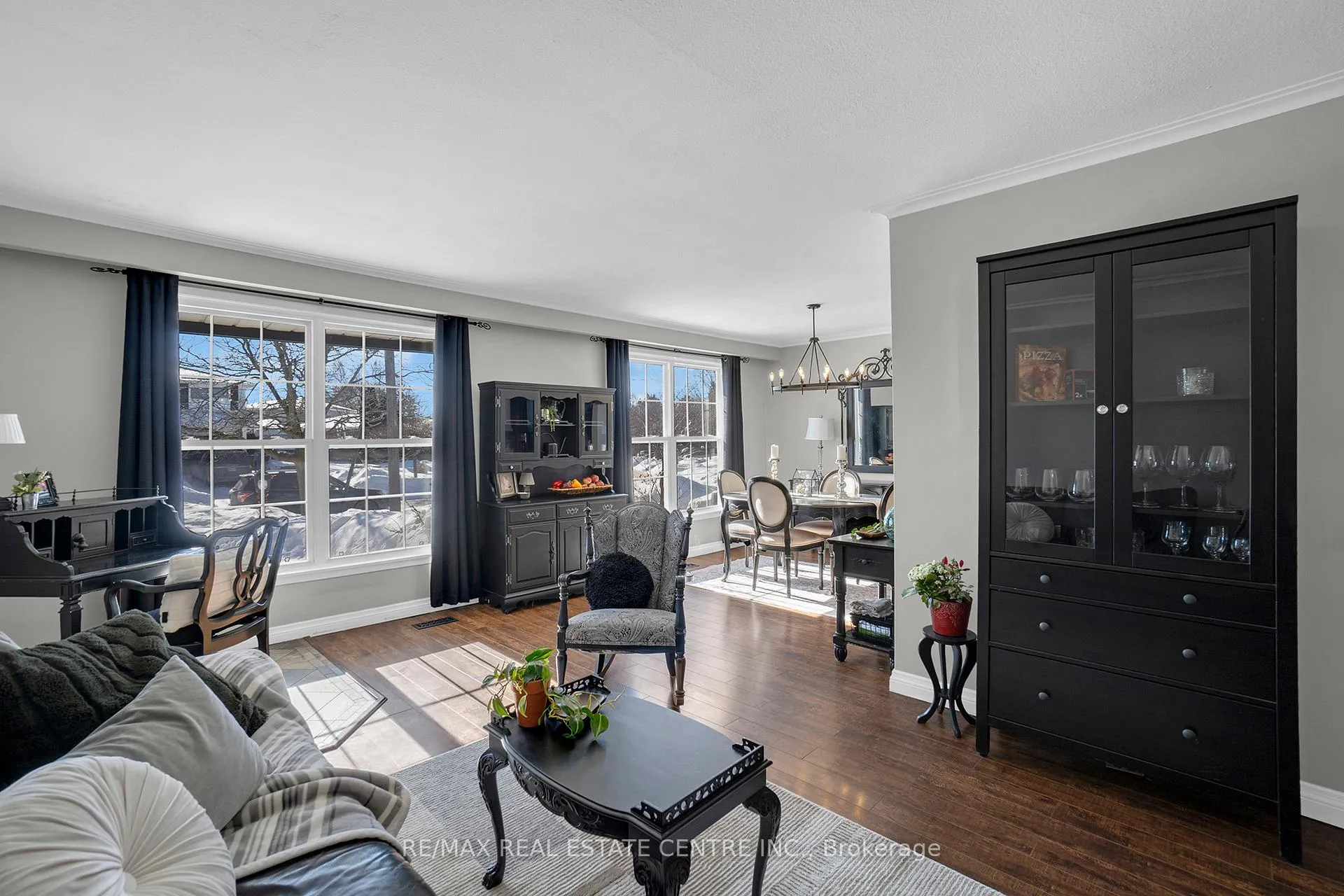 Photo 8 of 42 Moultrey Crescent, Halton Hills, Georgetown — HOMEH