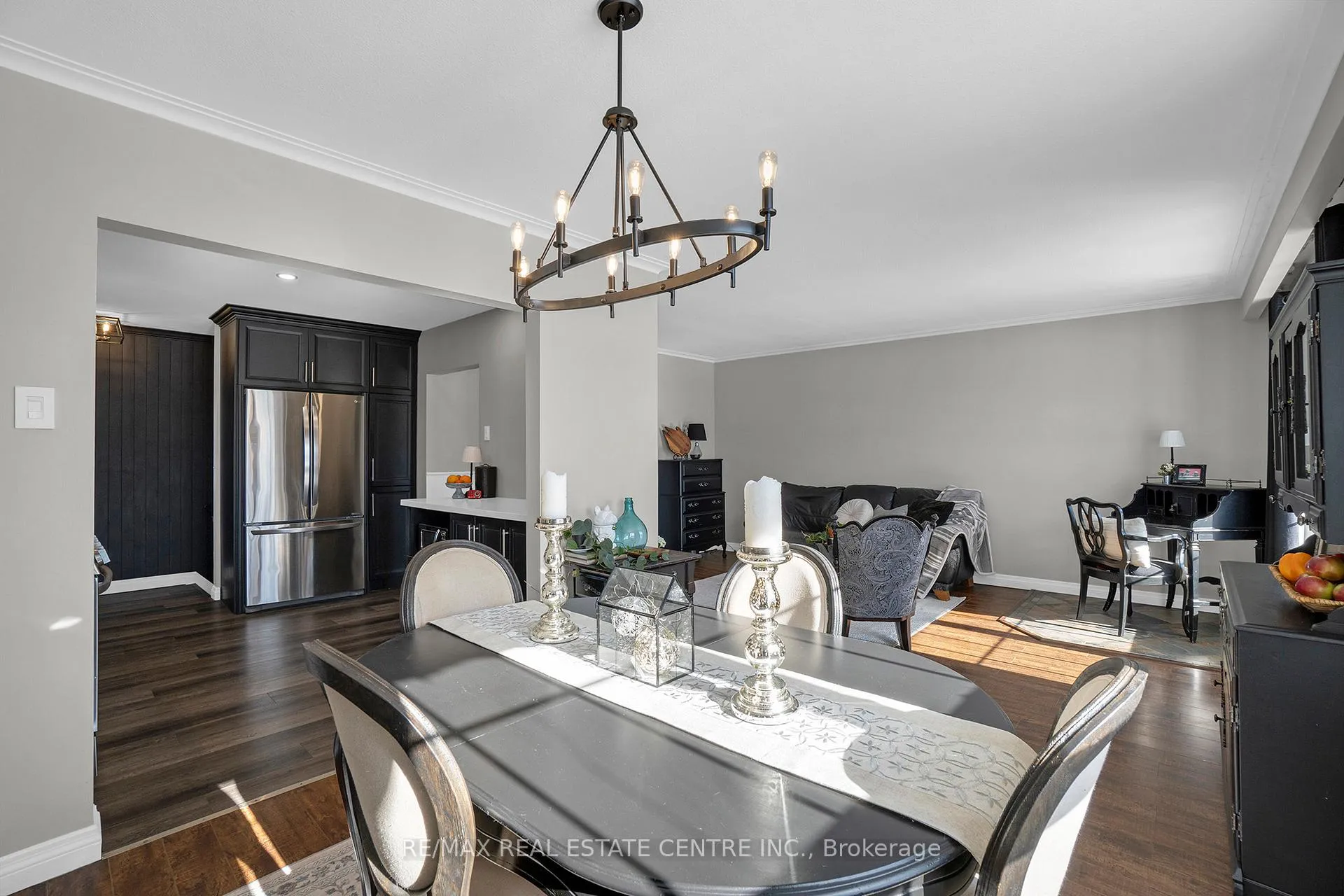 Photo 12 of 42 Moultrey Crescent, Halton Hills, Georgetown — HOMEH