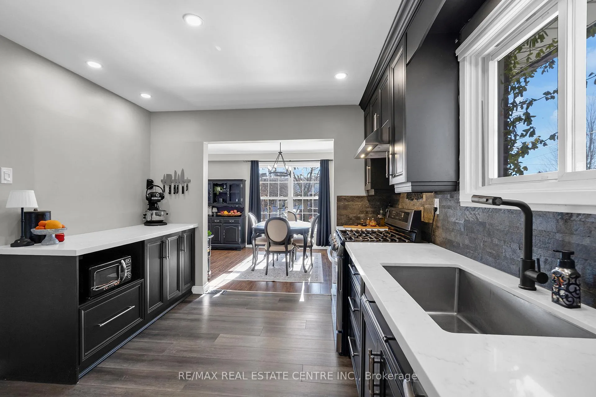 Photo 15 of 42 Moultrey Crescent, Halton Hills, Georgetown — HOMEH
