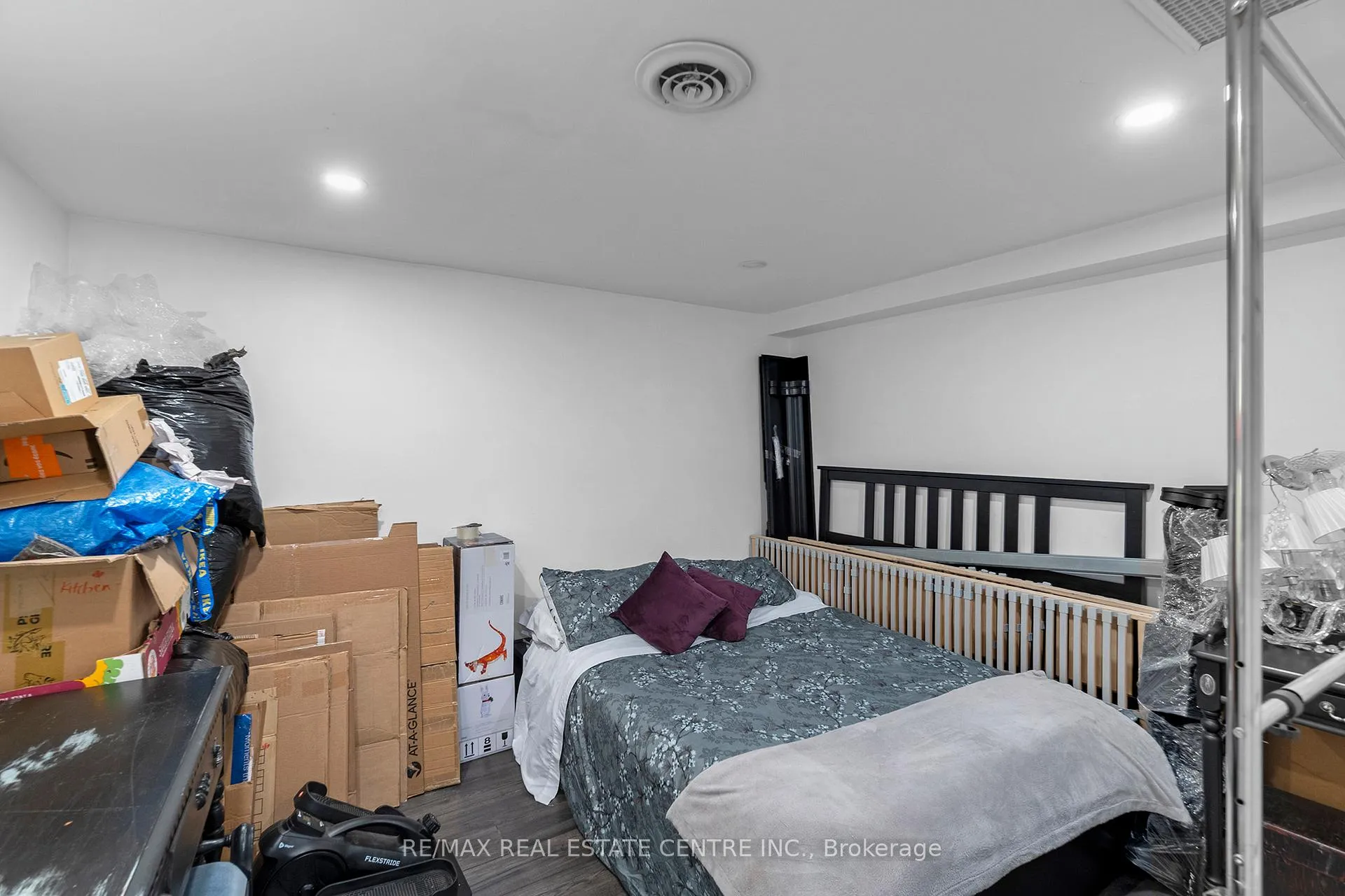 Photo 29 of 42 Moultrey Crescent, Halton Hills, Georgetown — HOMEH