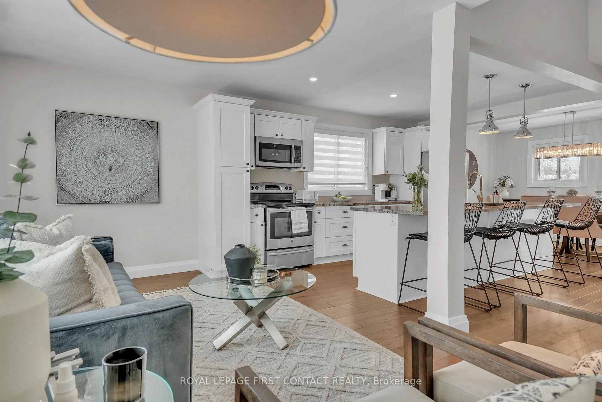 Photo 20 of 4 Grand Place, Barrie, Allandale Heights — HOMEH