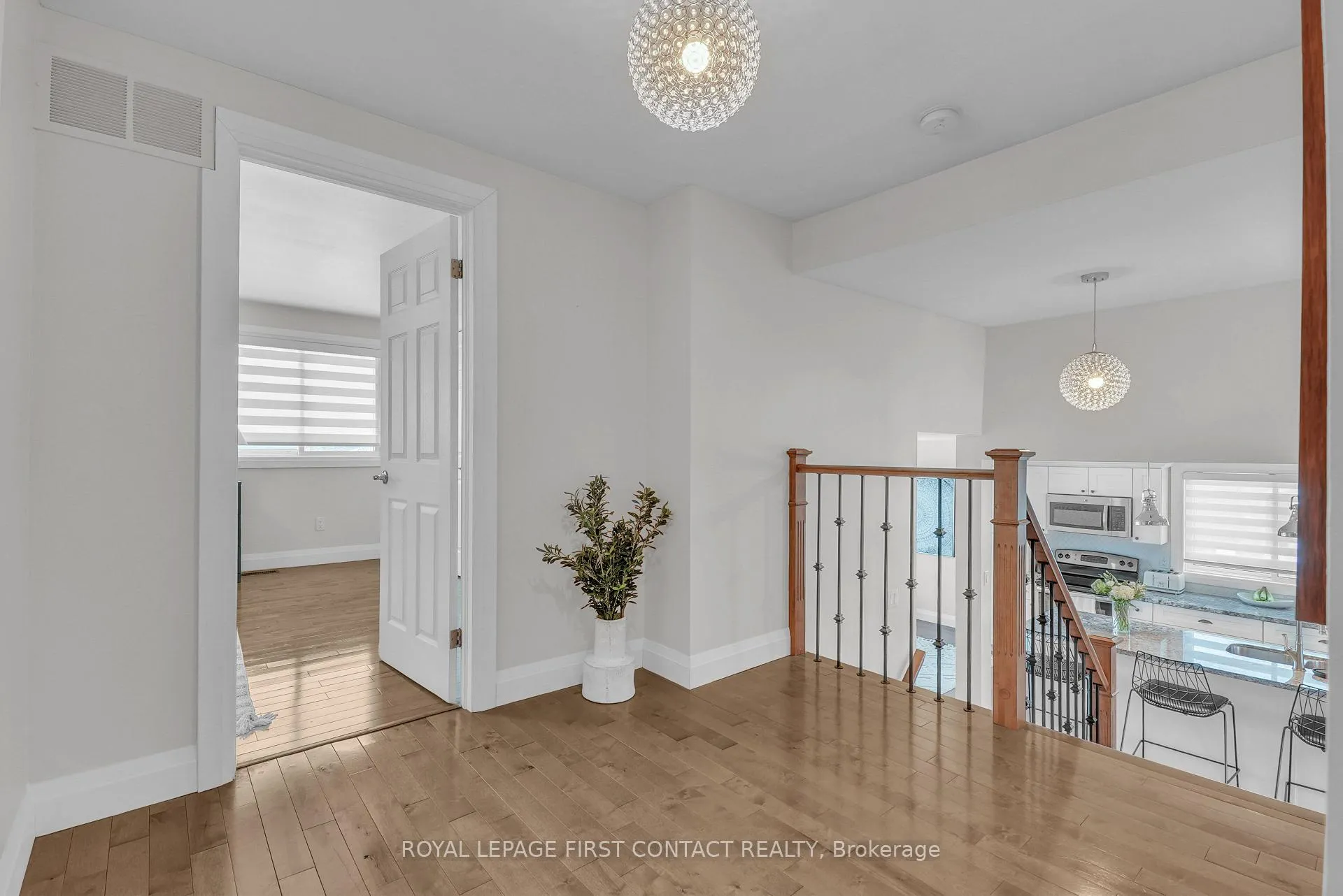 Photo 31 of 4 Grand Place, Barrie, Allandale Heights — HOMEH
