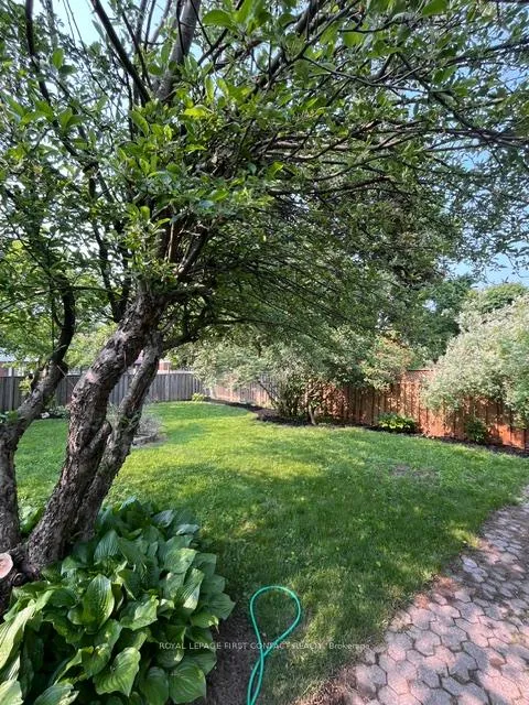 Photo 45 of 4 Grand Place, Barrie, Allandale Heights — HOMEH