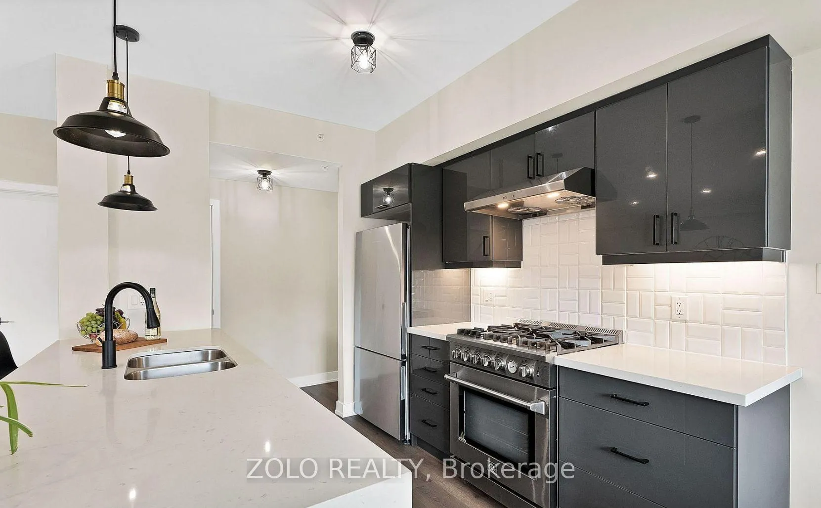Photo 7 of Unit 101, 4 Spice Way, Barrie, Rural Barrie Southeast — HOMEH