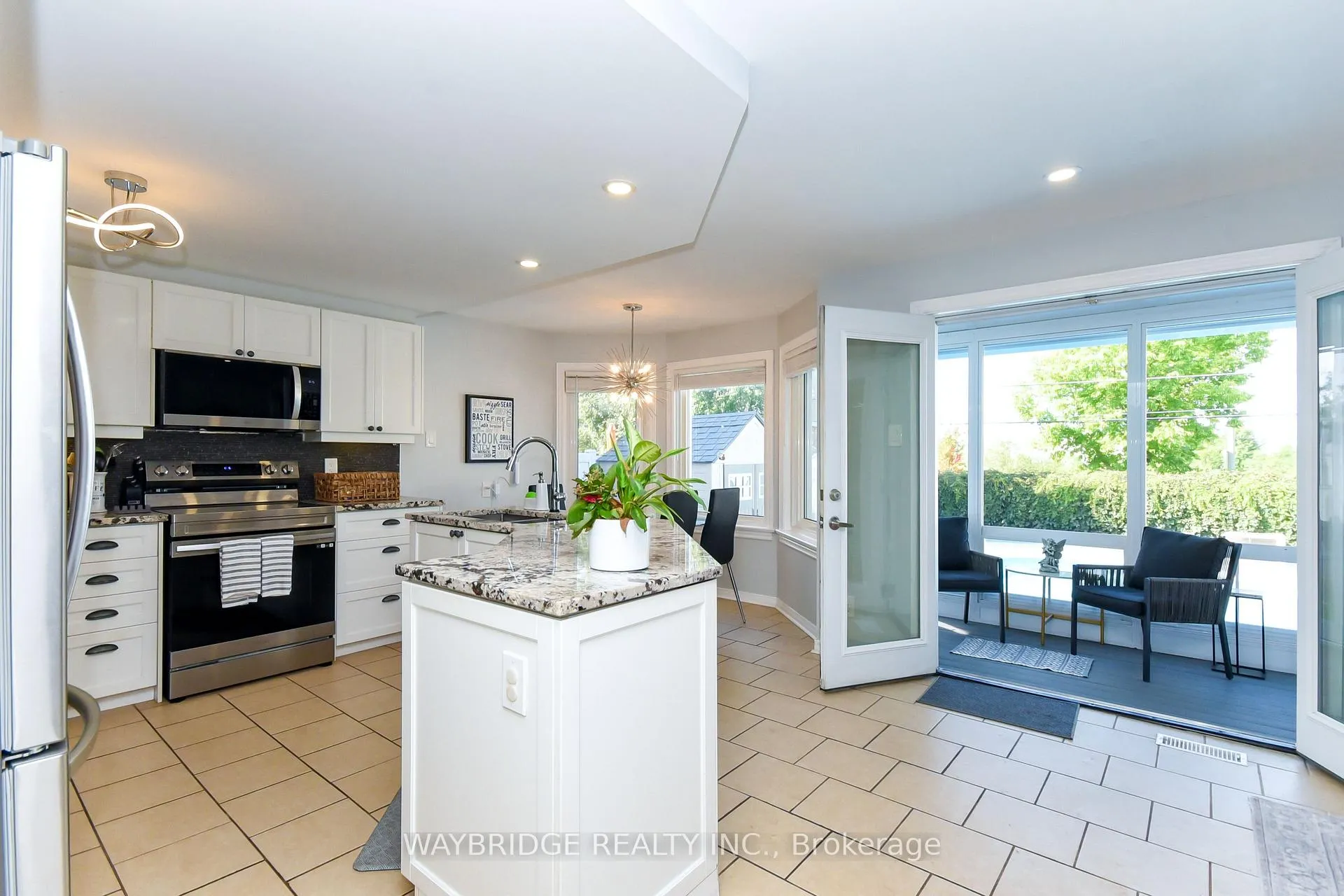 Photo 10 of 27 Chatham Gardens, Ottawa, Barrhaven - Cedargrove/Fraserdale — HOMEH