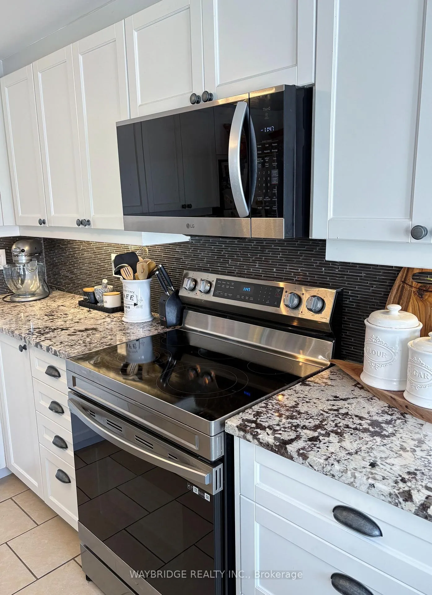 Photo 12 of 27 Chatham Gardens, Ottawa, Barrhaven - Cedargrove/Fraserdale — HOMEH