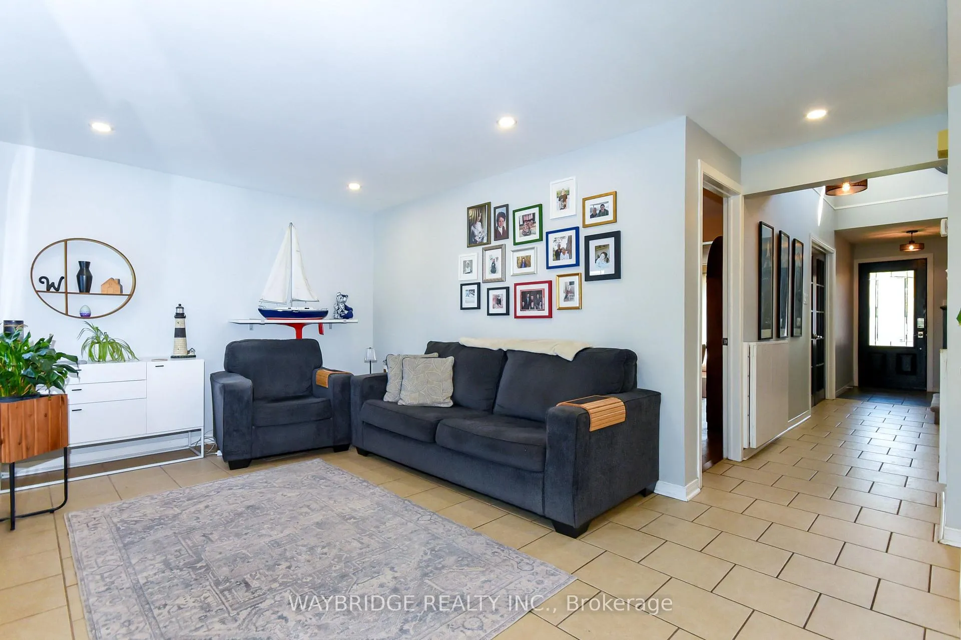 Photo 15 of 27 Chatham Gardens, Ottawa, Barrhaven - Cedargrove/Fraserdale — HOMEH