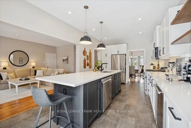 Photo 16 of 11 Fifeshire Court, Scugog, Port Perry — HOMEH