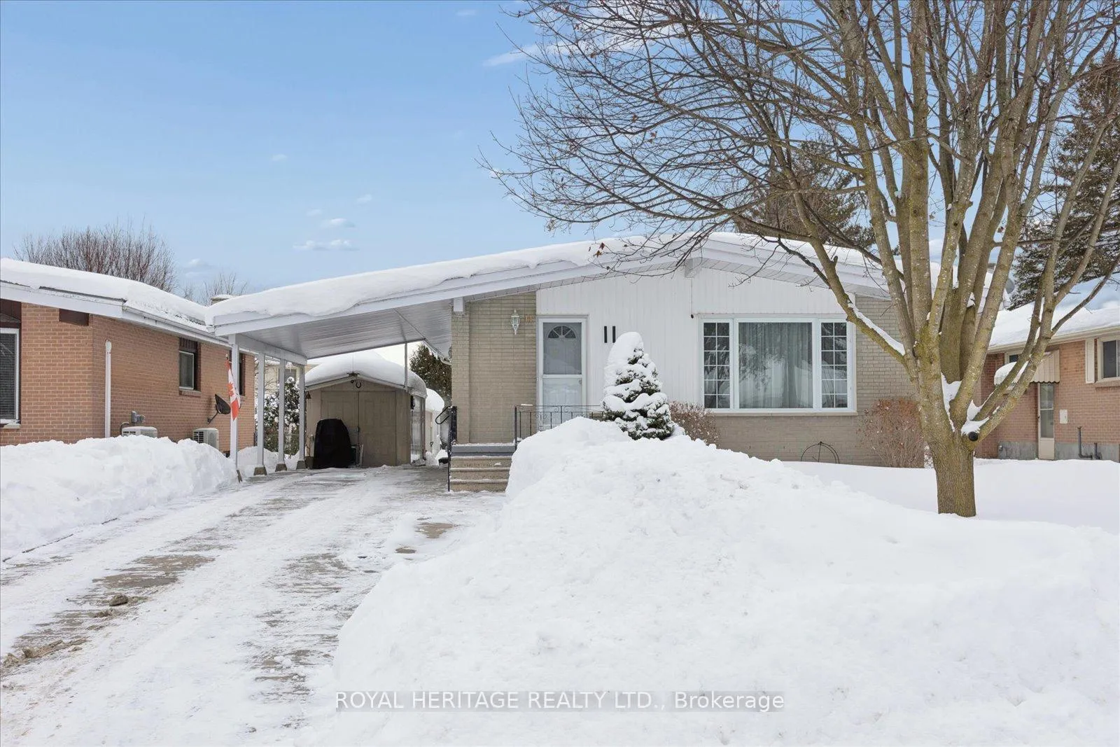 Photo 3 of 11 Willow Drive, Belleville, Belleville Ward — HOMEH