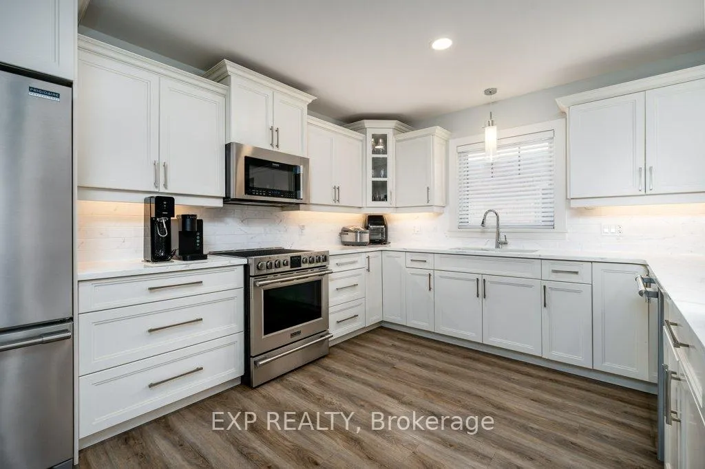 Photo 11 of 9 Cardinal Court, Prince Edward County, Sophiasburg Ward — HOMEH