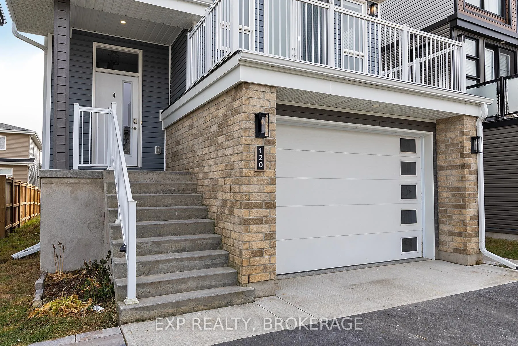 Photo 3 of 120 Superior Drive, Loyalist, Amherstview — HOMEH