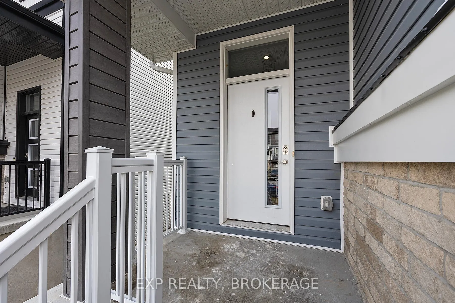 Photo 4 of 120 Superior Drive, Loyalist, Amherstview — HOMEH