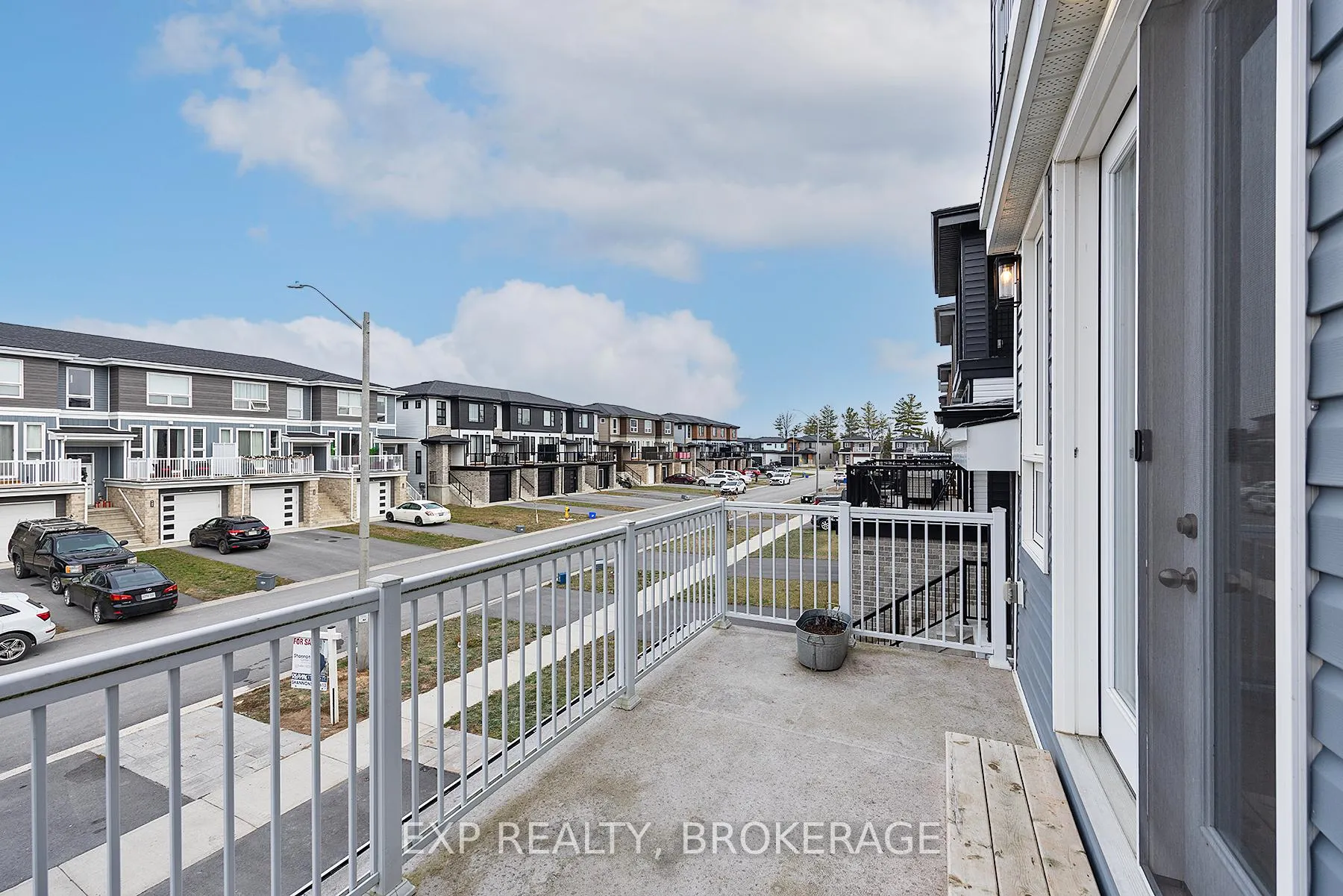 Photo 6 of 120 Superior Drive, Loyalist, Amherstview — HOMEH